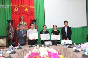 Trao 174 suất học bổng cho học sinh nghèo vượt khó