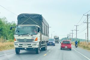 Cần sớm mở rộng tỉnh lộ 769