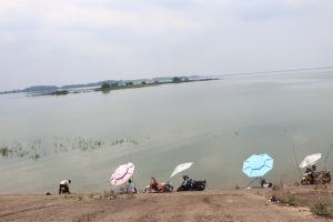 Tăng quản lý khách du lịch tự do khu vực hồ Trị An