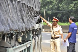 ​Tiếp tục xử lý nghiêm xe quá tải