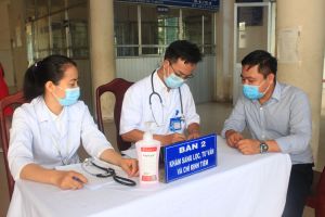 Toàn tỉnh có hơn 300 đội tiêm chủng lưu động