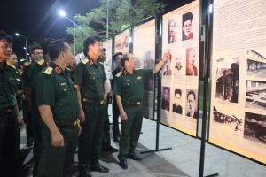 Triển lãm “Côn Đảo- điểm đến văn hóa du lịch” và trưng bày sách, báo, ảnh