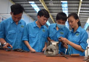 Nhiều ưu đãi thu hút được nữ sinh học khối ngành kỹ thuật