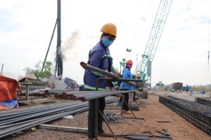 Yêu cầu 2 doanh nghiệp sớm triển khai đầu tư dự án đường Hương lộ 2