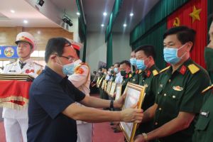 Giao trên 16,8 ngàn thanh niên về các đơn vị quân đội