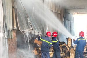 Cảnh báo cháy nổ trong khu dân cư