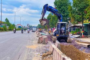 Ráo riết chống ngập đoạn đầu quốc lộ 51