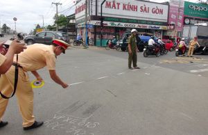 Nguy hiểm chực chờ ở ngã tư Lộc An