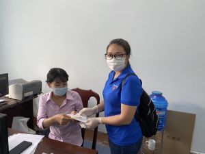 Chung tay vượt qua khó khăn