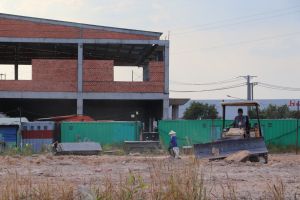 Hơn 140 dự án đang xây dựng trong khu công nghiệp