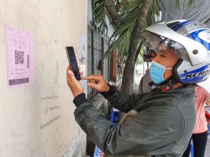 Khuyến khích doanh nghiệp bố trí cho người lao động ăn, ở, làm việc tại công ty để phòng dịch Covid-19