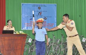 Đẩy mạnh xây dựng văn hóa giao thông