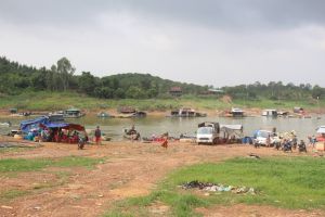 Mưu sinh ở hồ Trị An