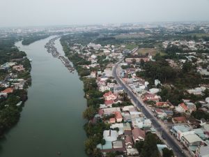 Đẩy nhanh tiến độ dự án xây dựng đường ven sông Cái