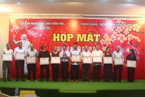 Phối hợp rà soát lại tiêu chí người uy tín trong đồng bào dân tộc thiểu số