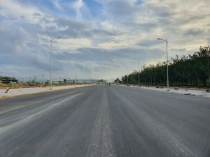 Nhanh chóng hoàn thành hệ thống cung cấp điện cho người dân