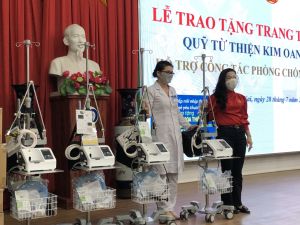 Tiếp nhận vật tư y tế cho công tác phòng chống dịch COVID-19