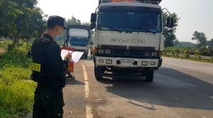 Hoạt động vận tải hàng hóa bảo đảm thông suốt và an toàn phòng, chống dịch COVID-19