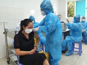 UBND tỉnh sẽ nghiêm khắc xử lý nếu để xảy ra chậm trễ tiêm vắc xin COVID-19