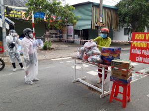 Hỗ trợ 100 ngàn suất nhu yếu phẩm tặng công nhân Đồng Nai bị ảnh hưởng do dịch Covid-19