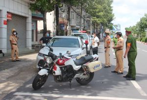 Bị đề nghịxử phạt hơn 56 triệu đồng vì vi phạm nhiều lỗi khi tham gia giao thông