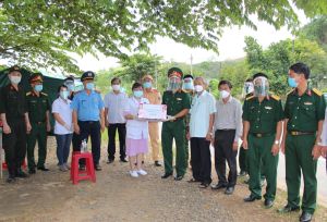 Nhường đơn vị làm bệnh viện dã chiến…