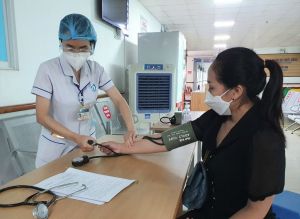 Số người nhiễm SARS-CoV-2 ngày 14-8 giảm còn hơn 370 ca.