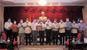 Tiếp nhận hỗ trợ phòng, chống Covid-19 từ VREC và HREC