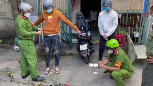 Tổ tuần tra truy đuổi, bắt đối tượng tàng trữ cần sa