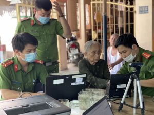 Xây dựng hình ảnh đẹp về người chiến sĩ công an nhân dân