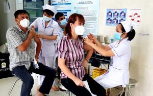 Ngày 24-8, số ca nhiễm COVID-19 mới gần 1.000 ca