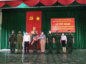 Trên 1 ngàn cán bộ chiến sĩ xung phong vào tâm dịch giúp dân chống dịch
