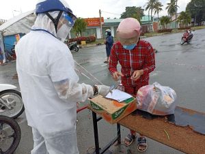 Công đoàn hỗ trợ nhu yếu phẩm cho trên 80 ngàn công nhân lao động khu vực phong tỏa