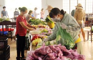 Chuỗi cung ứng truyền thống lo ngại tình hình dịch bệnh phức tạp