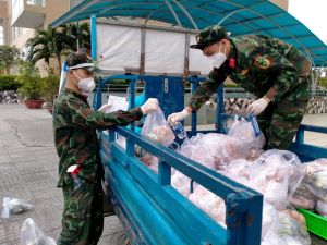 Bộ đội Đồng Nai giúp người Sài Gòn "ai ở đâu ở yên đó"
