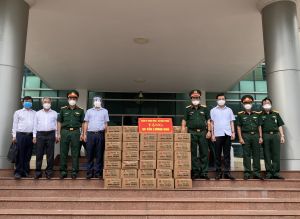 Bộ Quốc phòng tặng Đồng Nai 5 tấn lương khô