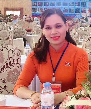 Cán bộ phụ nữ tiêu biểu