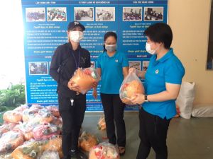 Nhiều hoạt động hỗ trợ công nhân và lực lượng tuyến đầu phòng, chống dịch