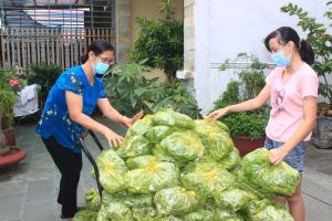 Tình người trong đại dịch