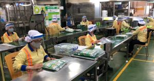 Nestlé tặng 3,6 ngàn thùng sữa, bột cho thiếu nhi