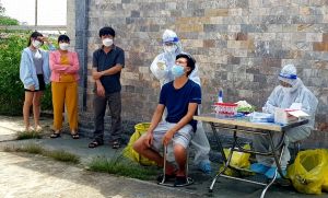 Trong ngày hơn 1.300 ca nhiễm COVID-19 được chữa khỏi, ghi nhận 895 ca mắc mới