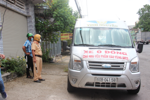 Dùng mọi chiêu trò để qua chốt kiểm dịch