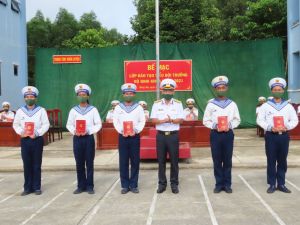 ​100% tiểu đội trưởng khóa 1 đạt kết quả huấn luyện tốt