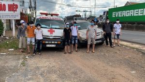 Xử lý trường hợp lợi dụng xe cấp cứu chở người qua chốt