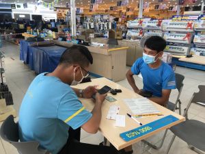 Thiết bị công nghệ giá rẻ "cháy hàng" vì học online