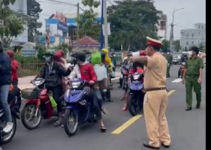 Vận động người dân ngoại tỉnh không về quê thời điểm giãn cách