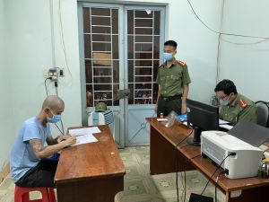 Người dùng mạng xã hội tránh hành vi xúc phạm cán bộ, chính quyền