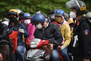 Người dân di chuyển giữa các địa phương phải xét nghiệm, cách ly ra sao?