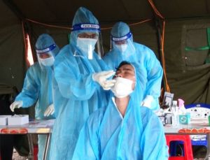 ​Kiểm tra, giám sát việc thực hiện xét nghiệm đối với nhân viên, người lao động tại các chợ