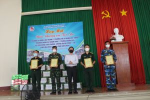 TP.Biên Hòa khen thưởng cán bộ chiến sĩ giúp dân chống dịch Covid-19